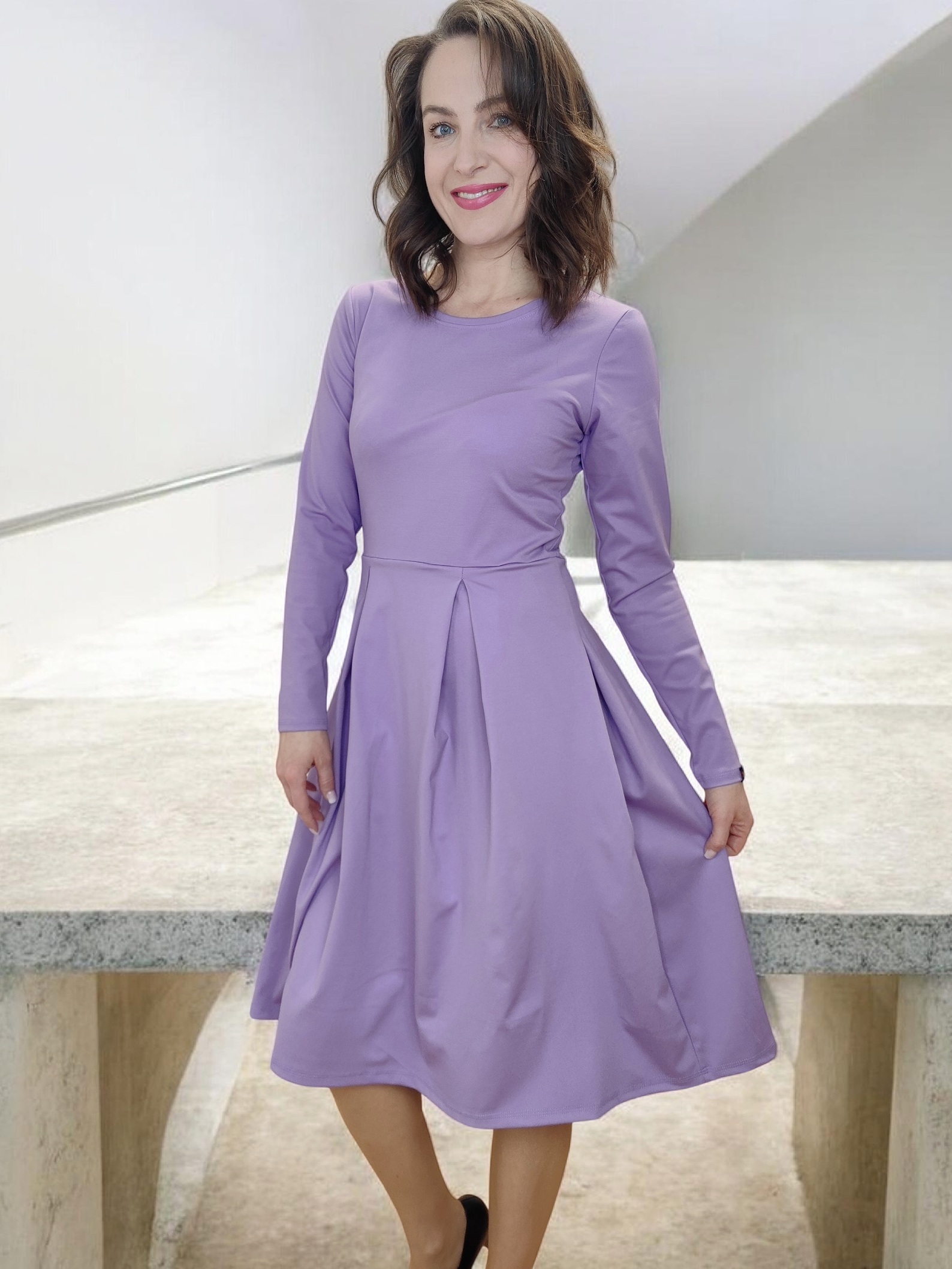 jednobarevné dámské šaty MATTO lila se skládanou sukní